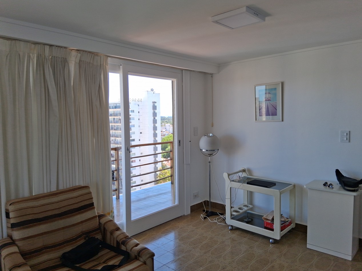 VENTA DEPARTAMENTO DE 3 AMBIENTES CON COCHERA
