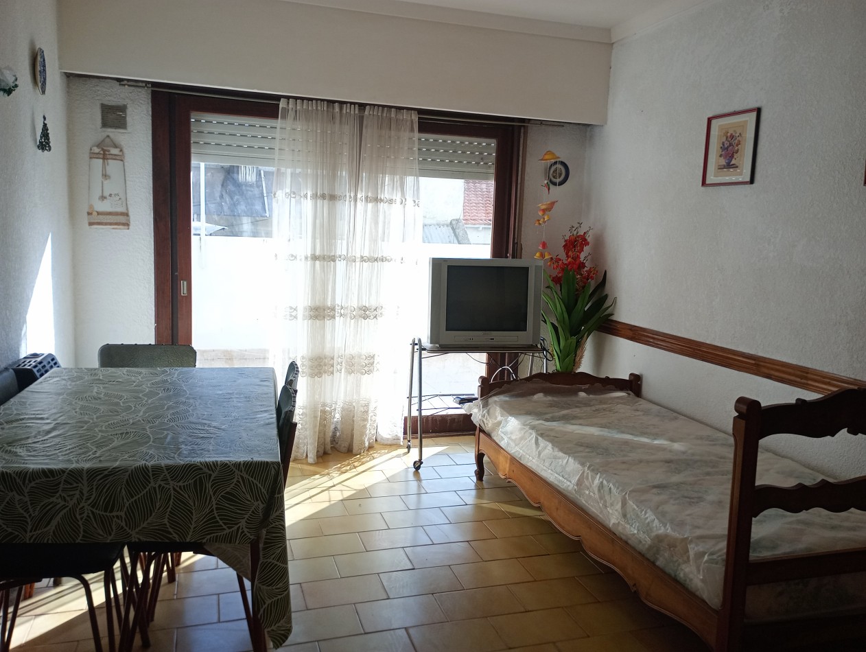 VENTA DEPARTAMENTO DE 2 AMBIENTES 