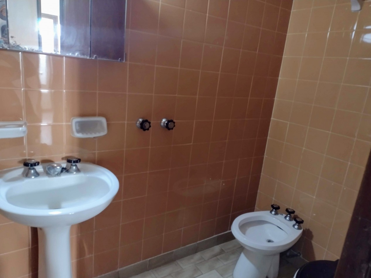 VENTA DEPARTAMENTO DE 4 AMBIENTES CON COCHERA 