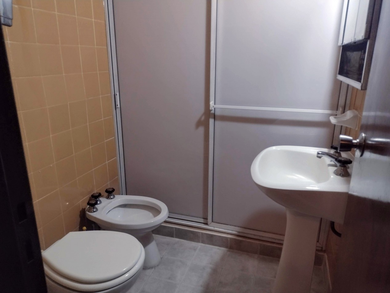 VENTA DEPARTAMENTO DE 4 AMBIENTES CON COCHERA 