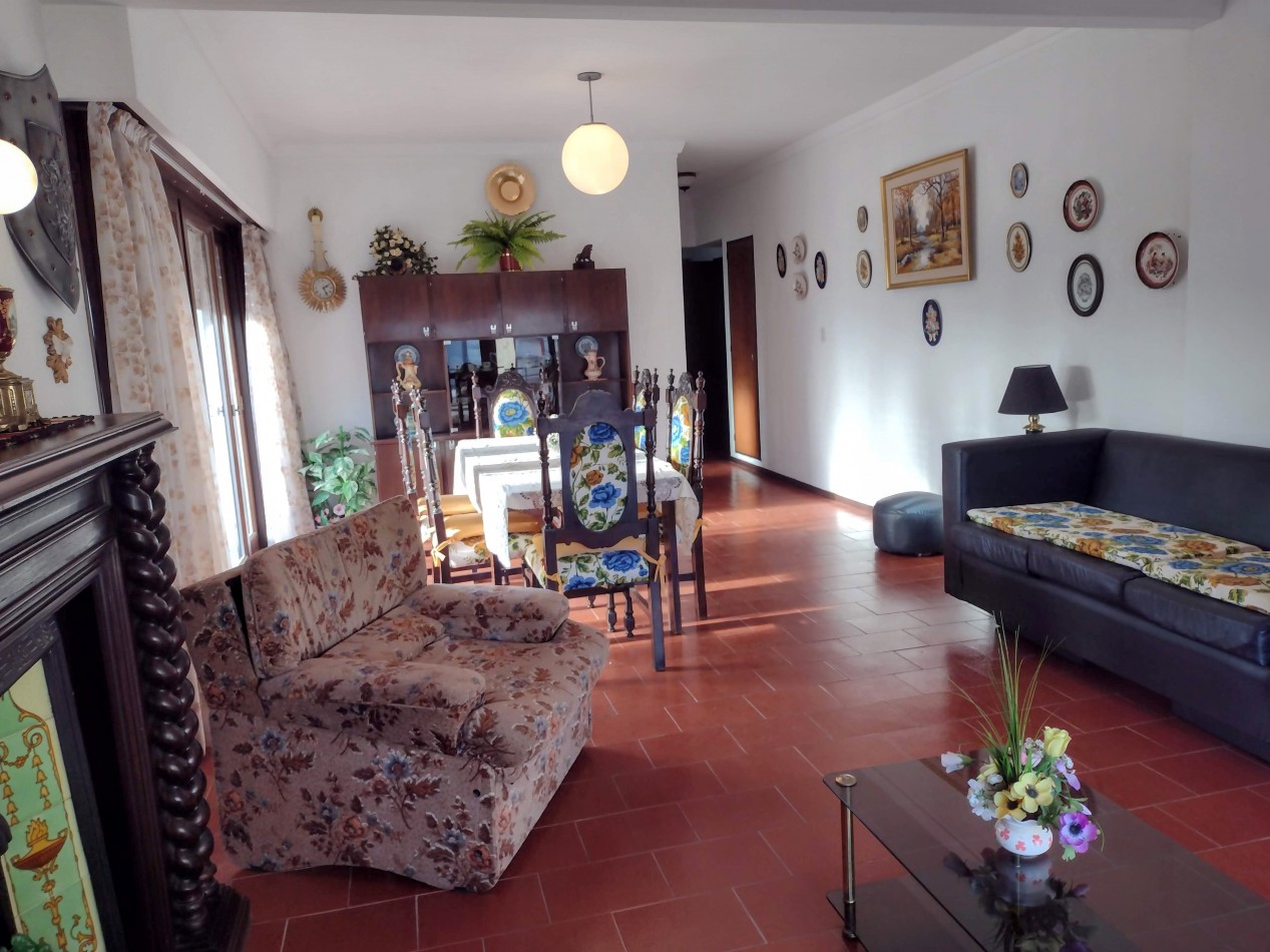 VENTA DEPARTAMENTO DE 4 AMBIENTES CON COCHERA 