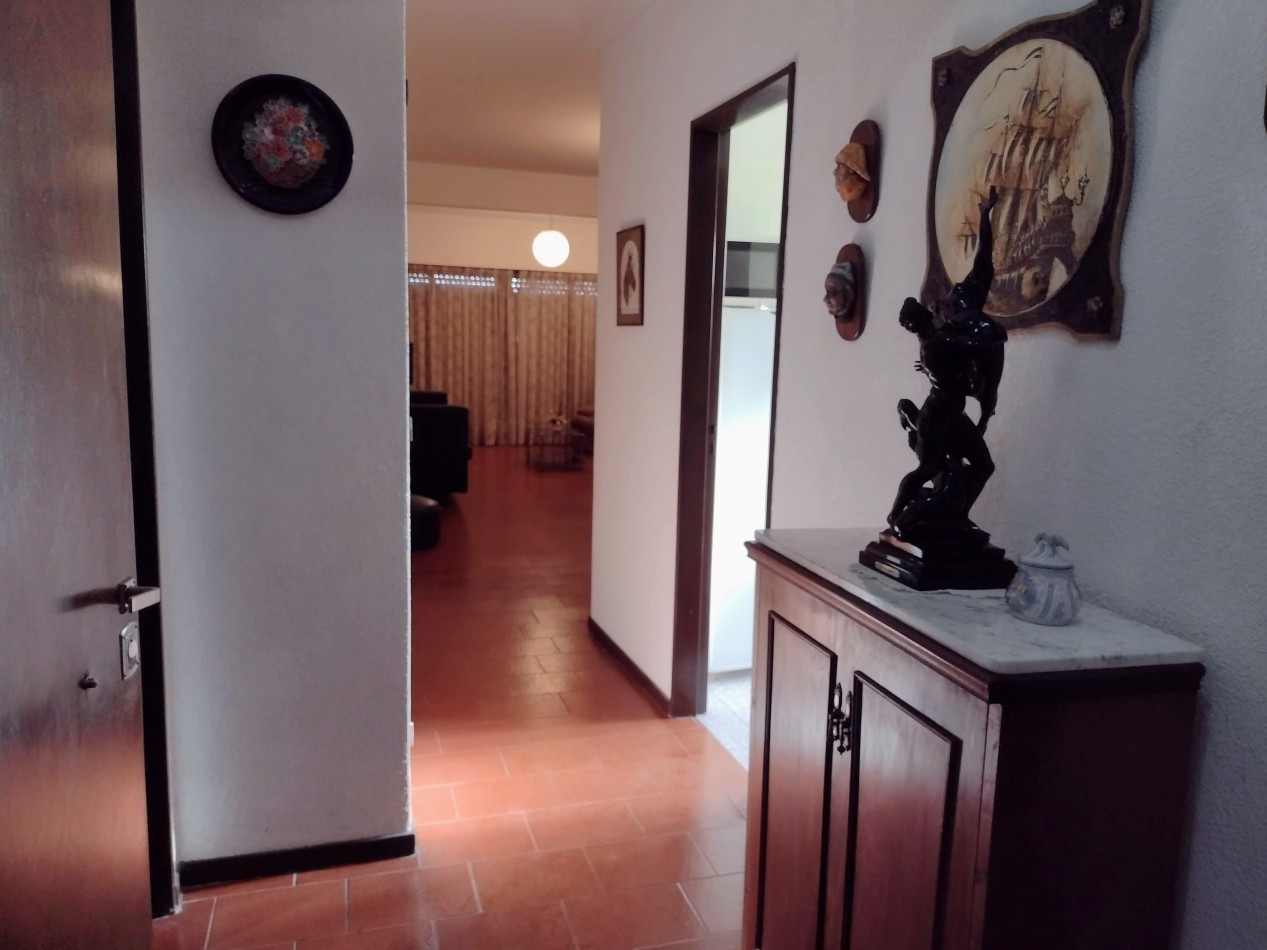 VENTA DEPARTAMENTO DE 4 AMBIENTES CON COCHERA 