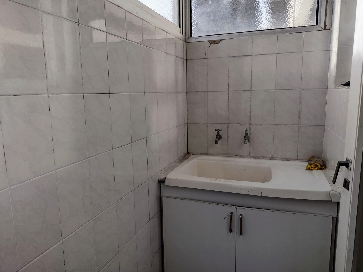 VENTA DEPARTAMENTO DE 4 AMBIENTES CON COCHERA 