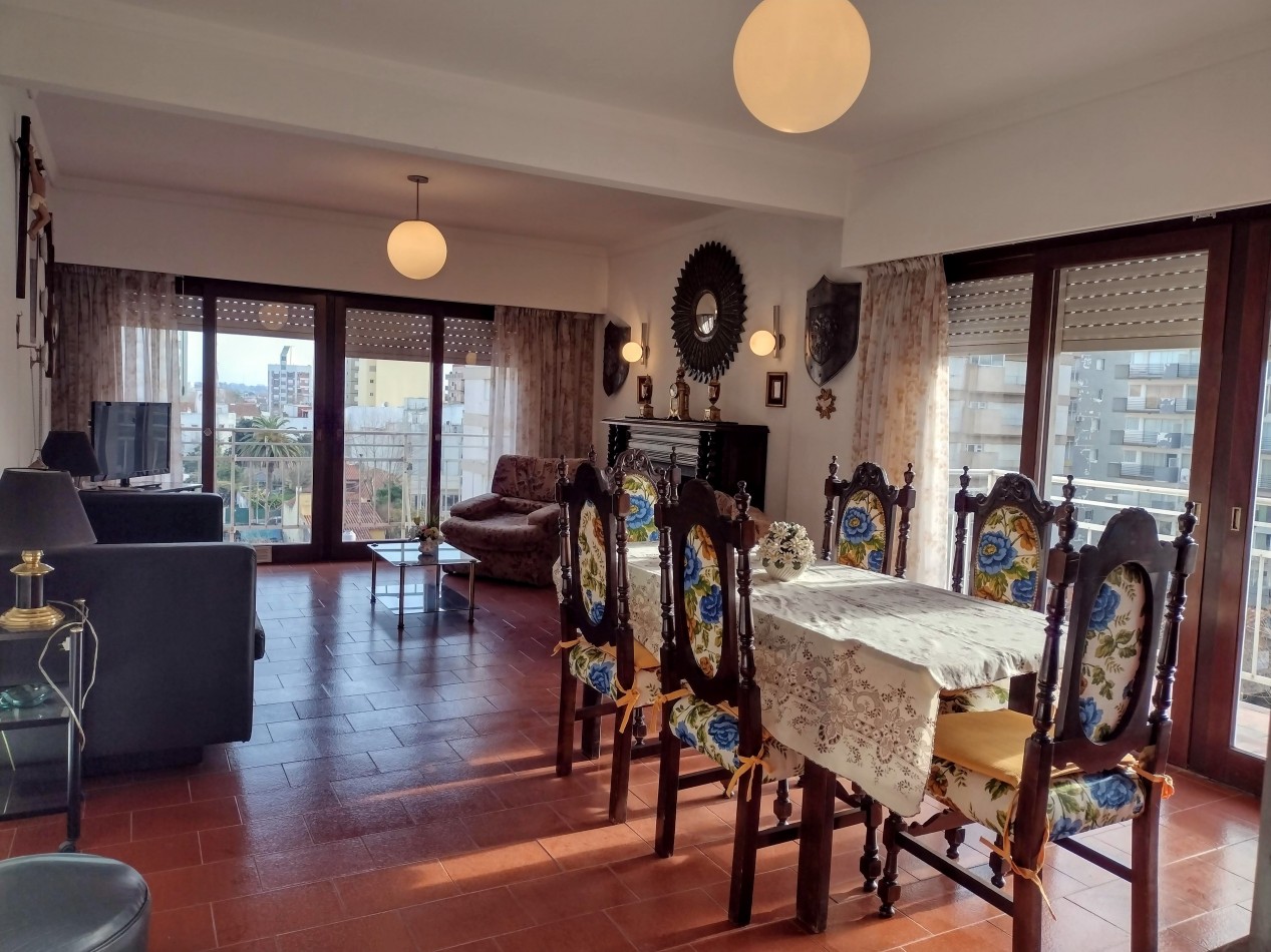 VENTA DEPARTAMENTO DE 4 AMBIENTES CON COCHERA 