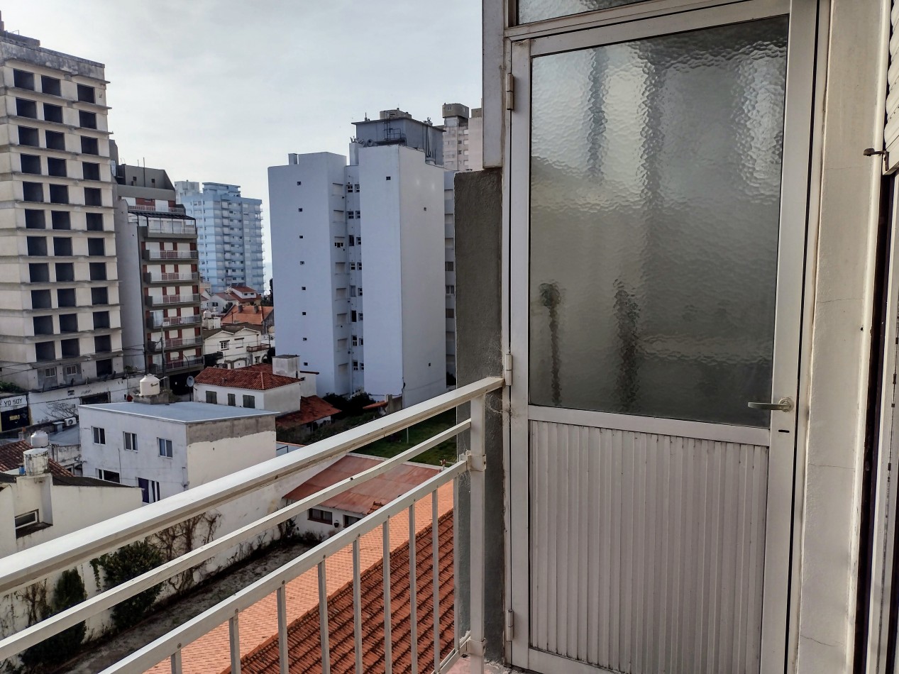 VENTA DEPARTAMENTO DE 4 AMBIENTES CON COCHERA 