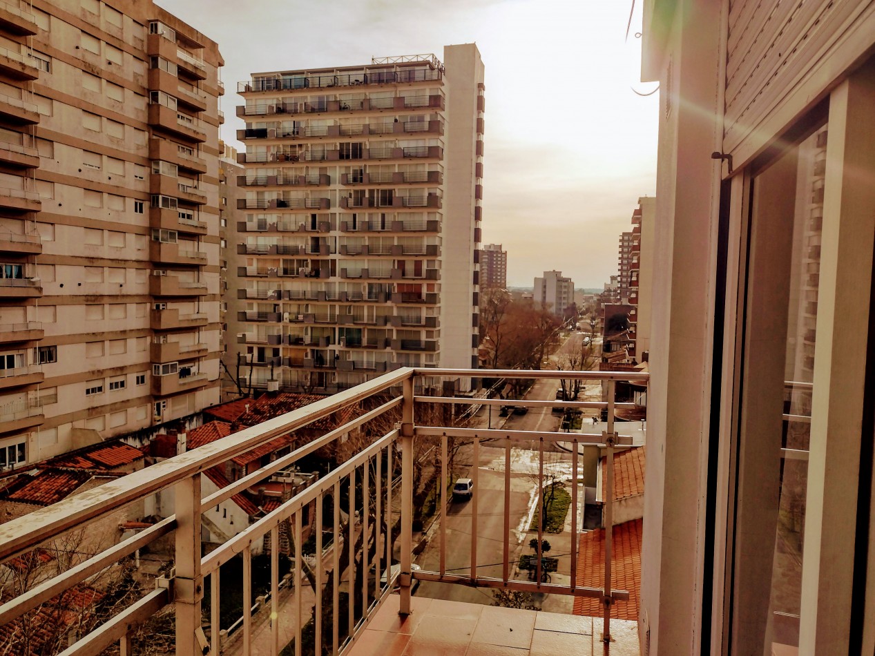 VENTA DEPARTAMENTO DE 4 AMBIENTES CON COCHERA 