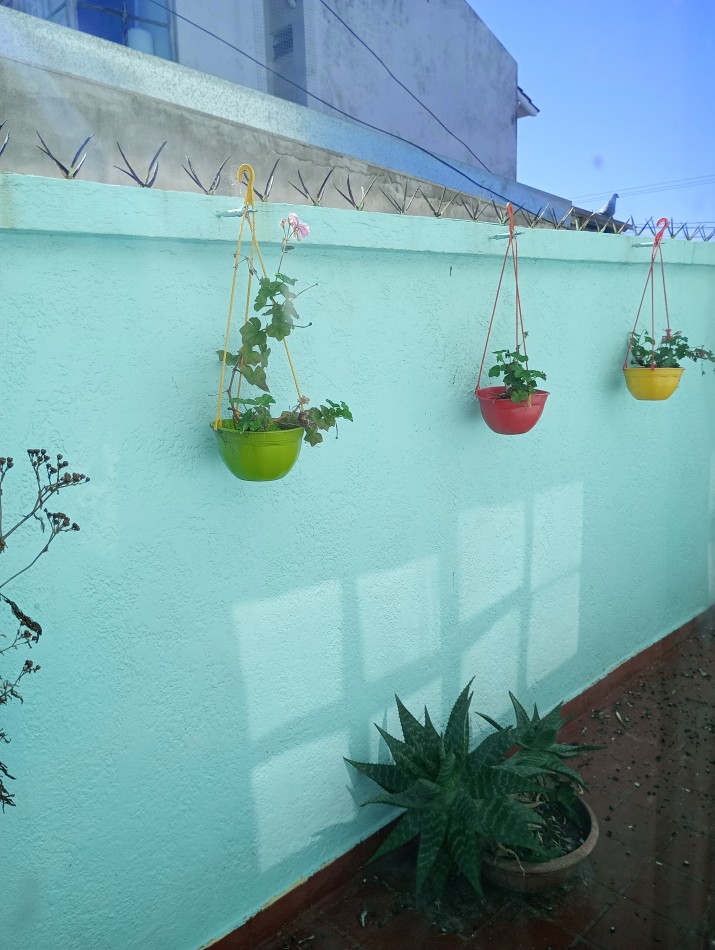 VENTA DE CASA DE 3 AMBIENTES ZONA 2