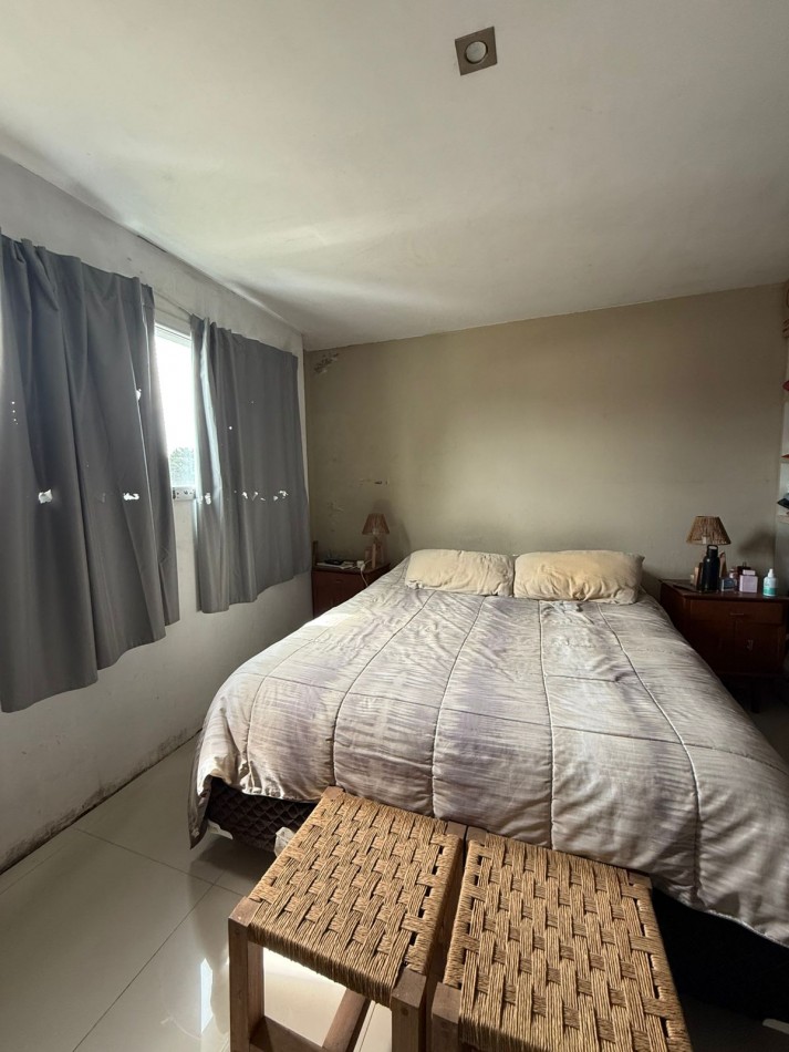 VENTA DE CASA DE 3 AMBIENTES EN BARRIO LAS LOMAS