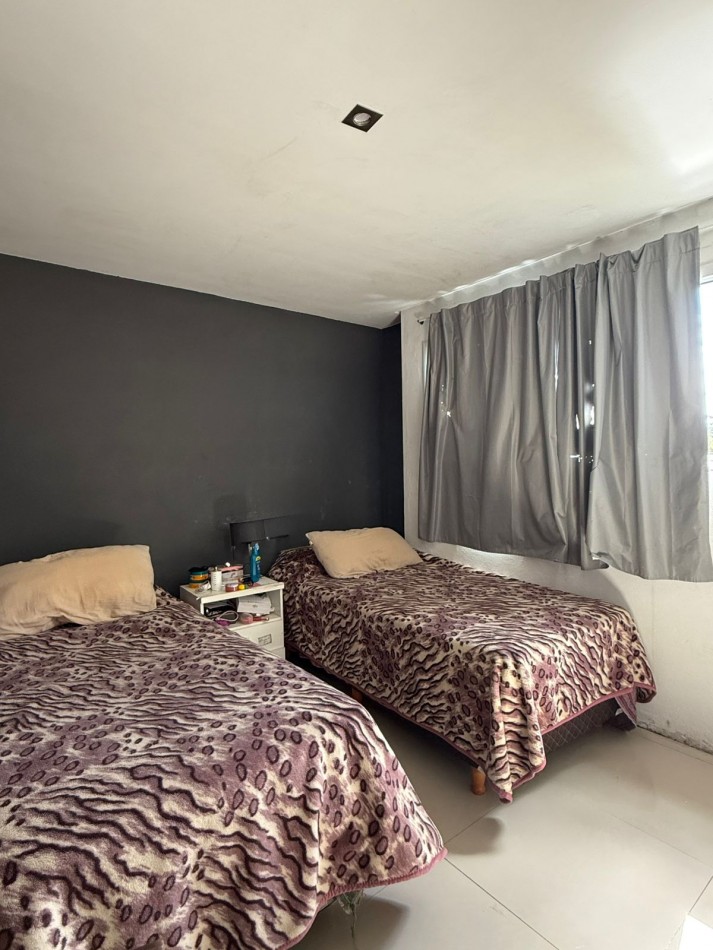 VENTA DE CASA DE 3 AMBIENTES EN BARRIO LAS LOMAS