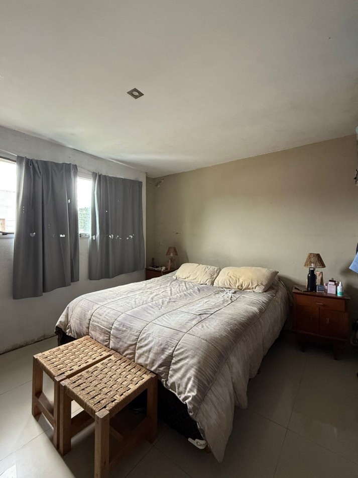 VENTA DE CASA DE 3 AMBIENTES EN BARRIO LAS LOMAS