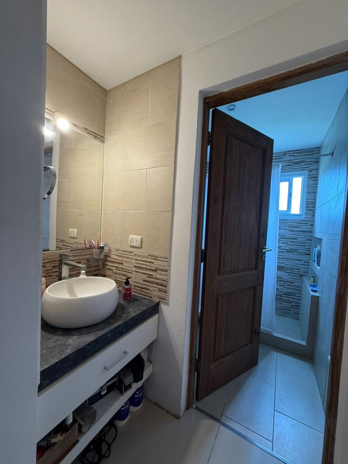 VENTA DE CASA DE 3 AMBIENTES EN BARRIO LAS LOMAS