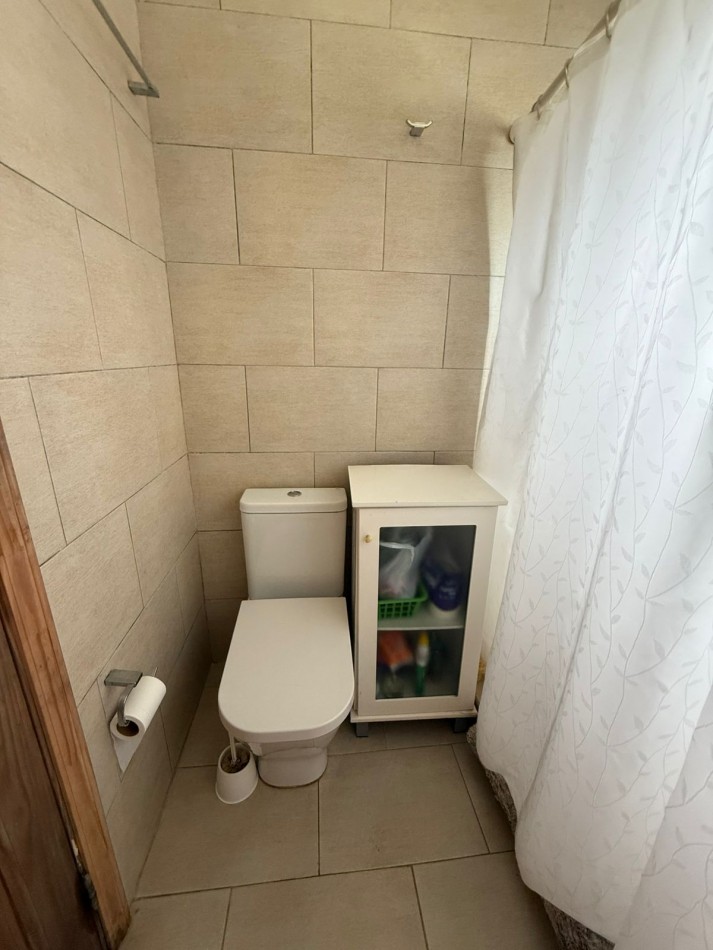 VENTA DE CASA DE 3 AMBIENTES EN BARRIO LAS LOMAS