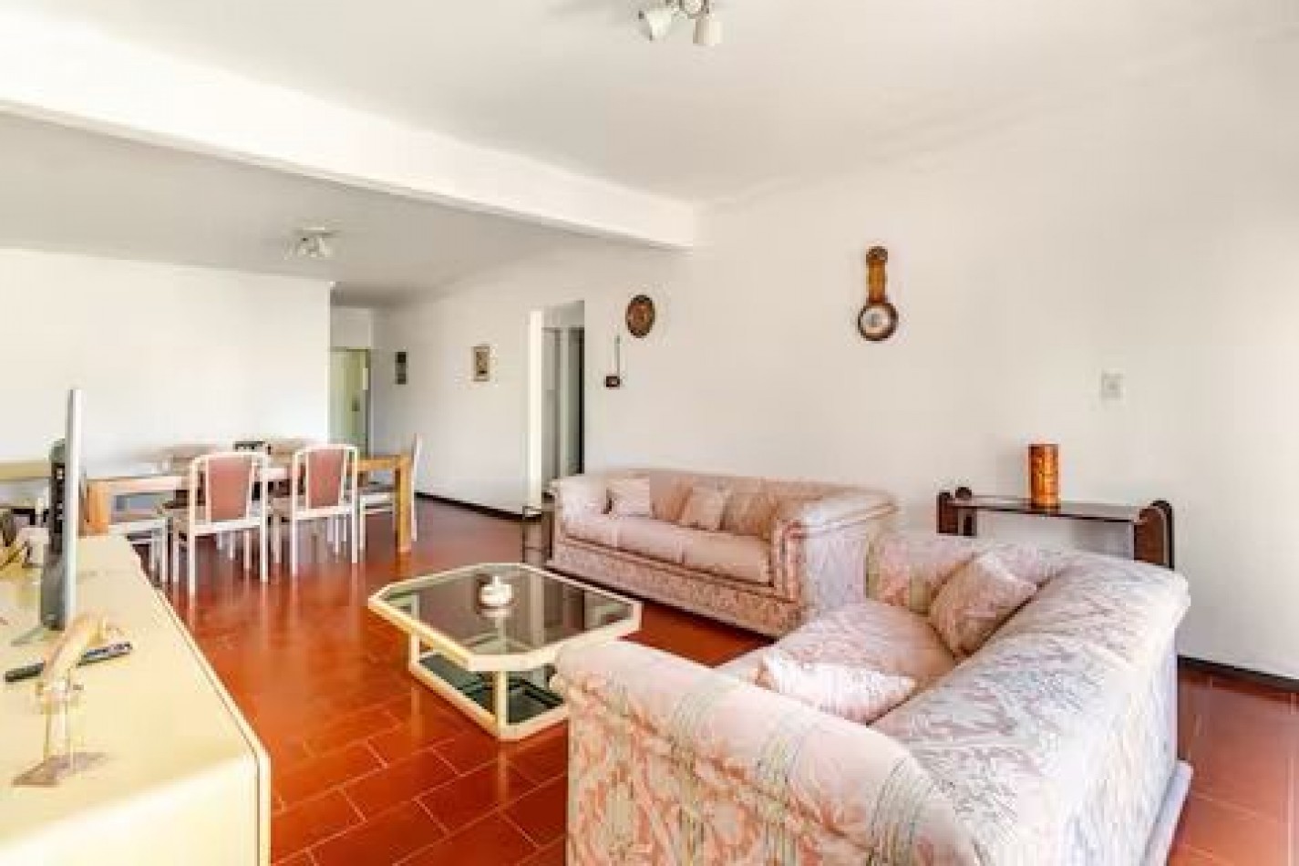 Se alquila departamento de 4 ambientes 