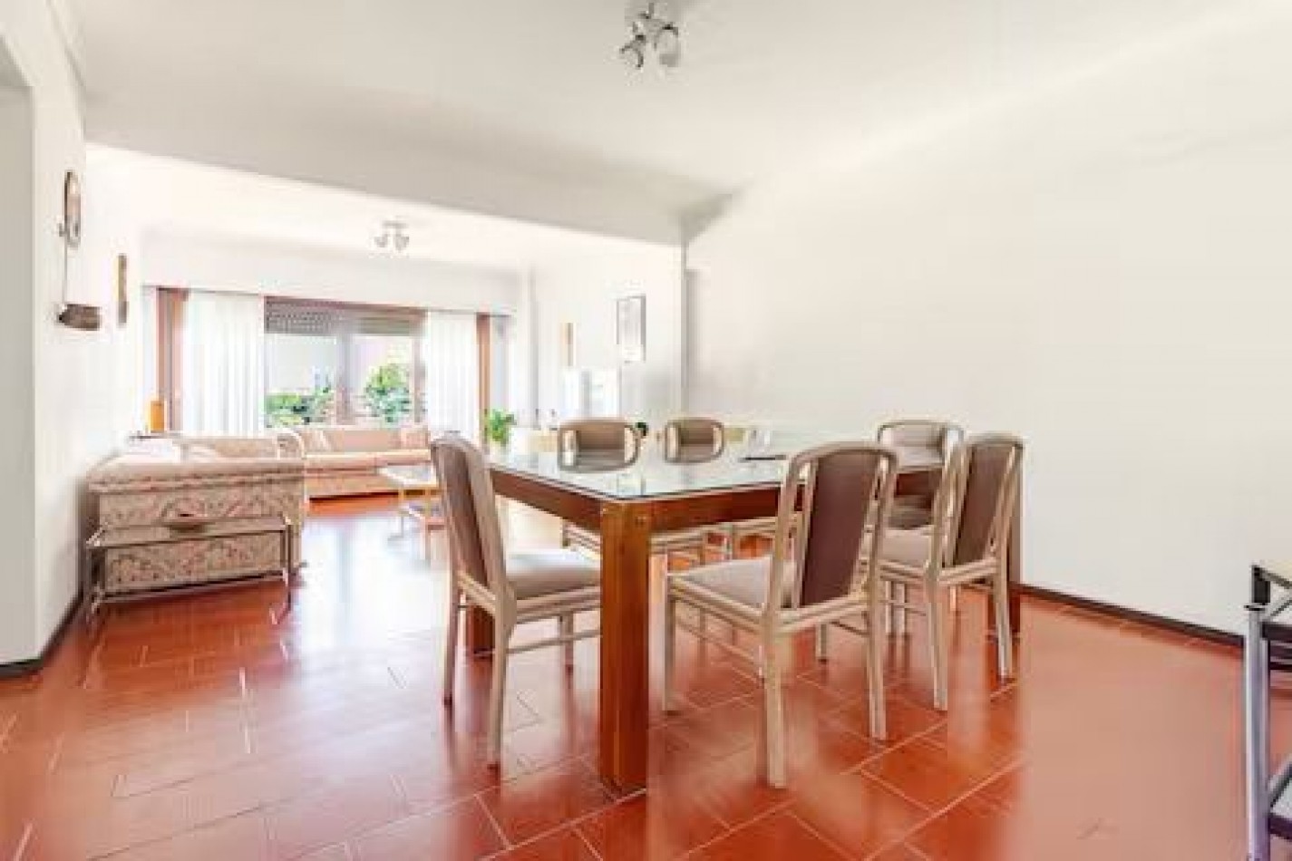 Se alquila departamento de 4 ambientes 