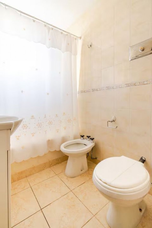 Se alquila departamento de 4 ambientes 