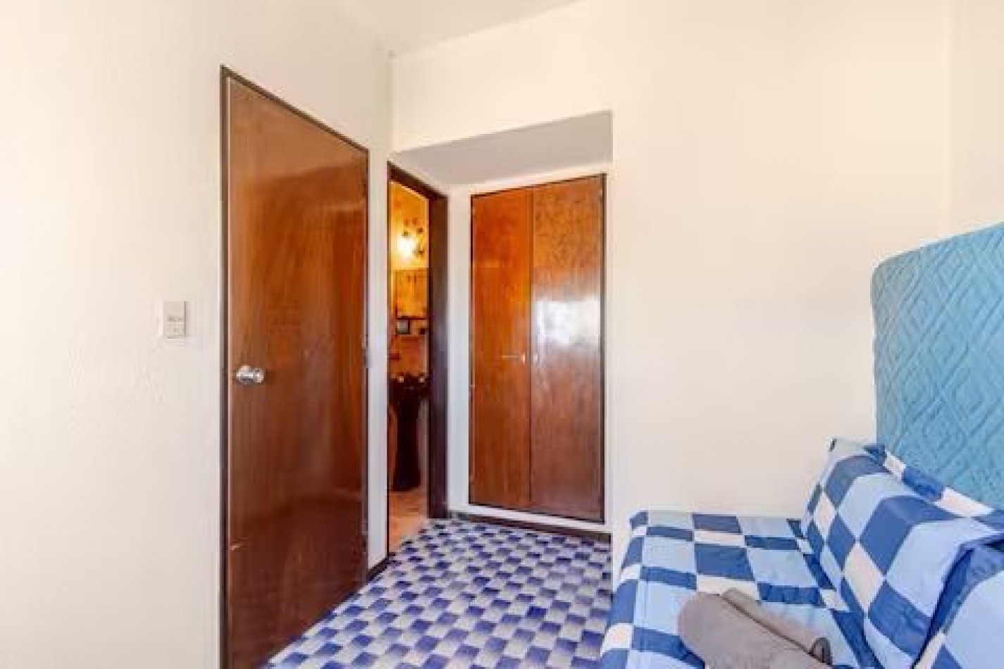 Se alquila departamento de 4 ambientes 