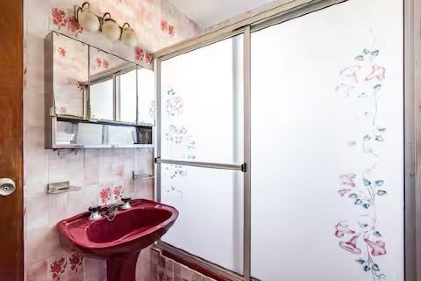 Se alquila departamento de 4 ambientes 