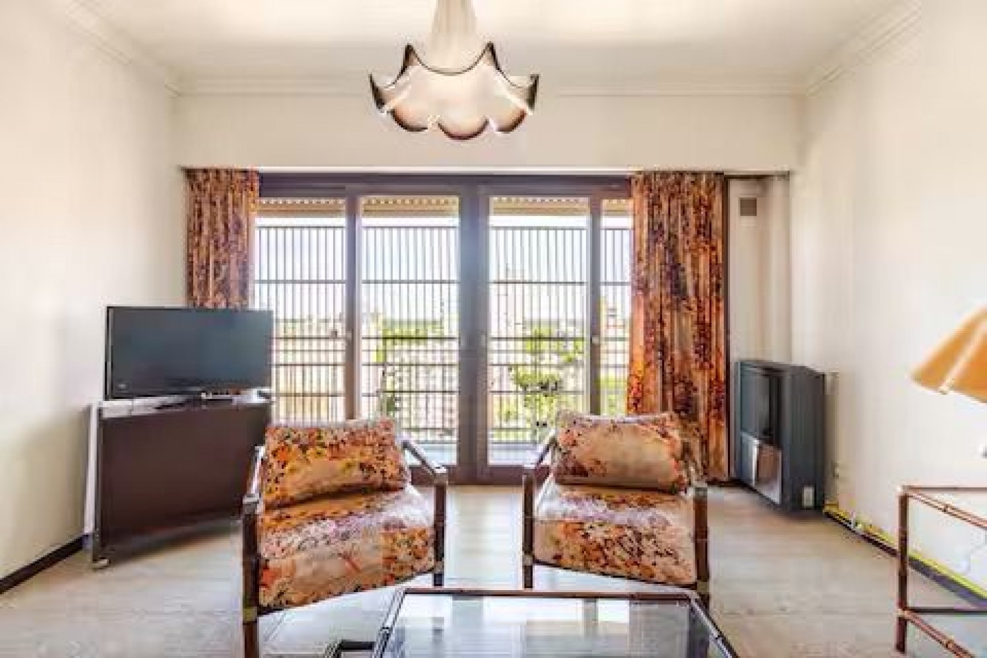 Se alquila departamento de 4 ambientes 