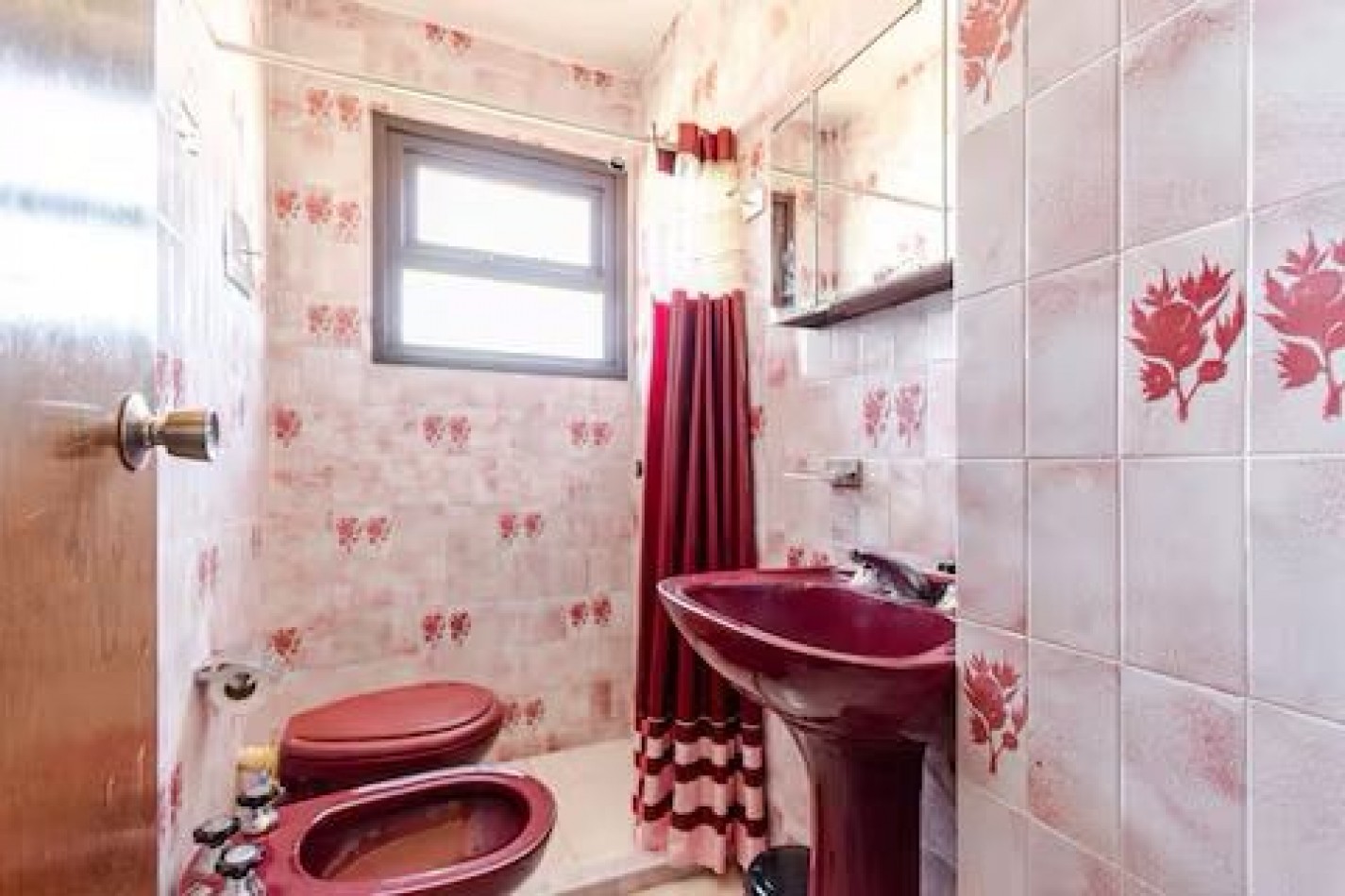 Se alquila departamento de 4 ambientes 