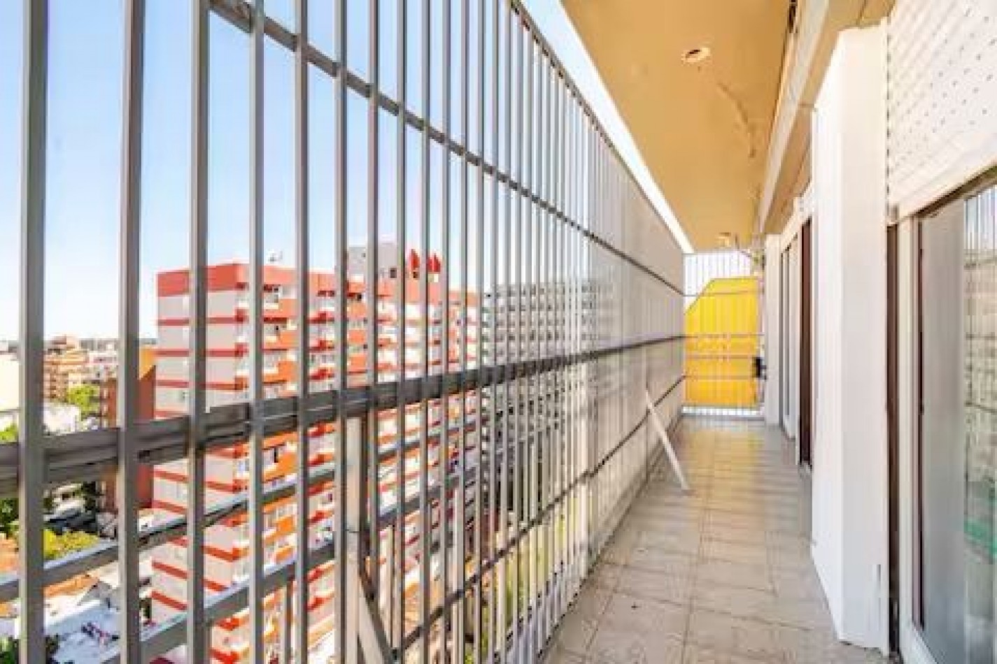 Se alquila departamento de 4 ambientes 