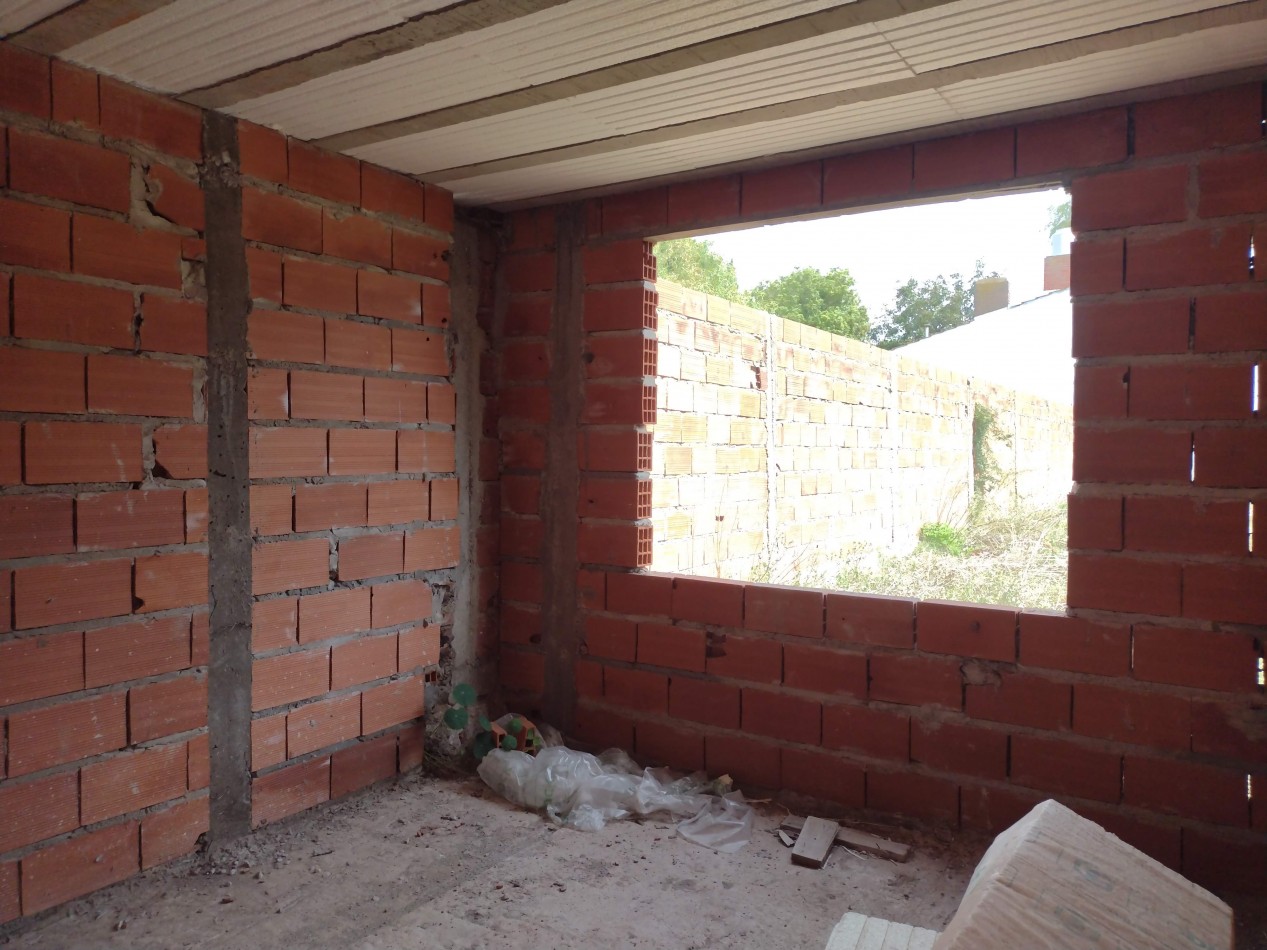 Venta de terreno con estructura