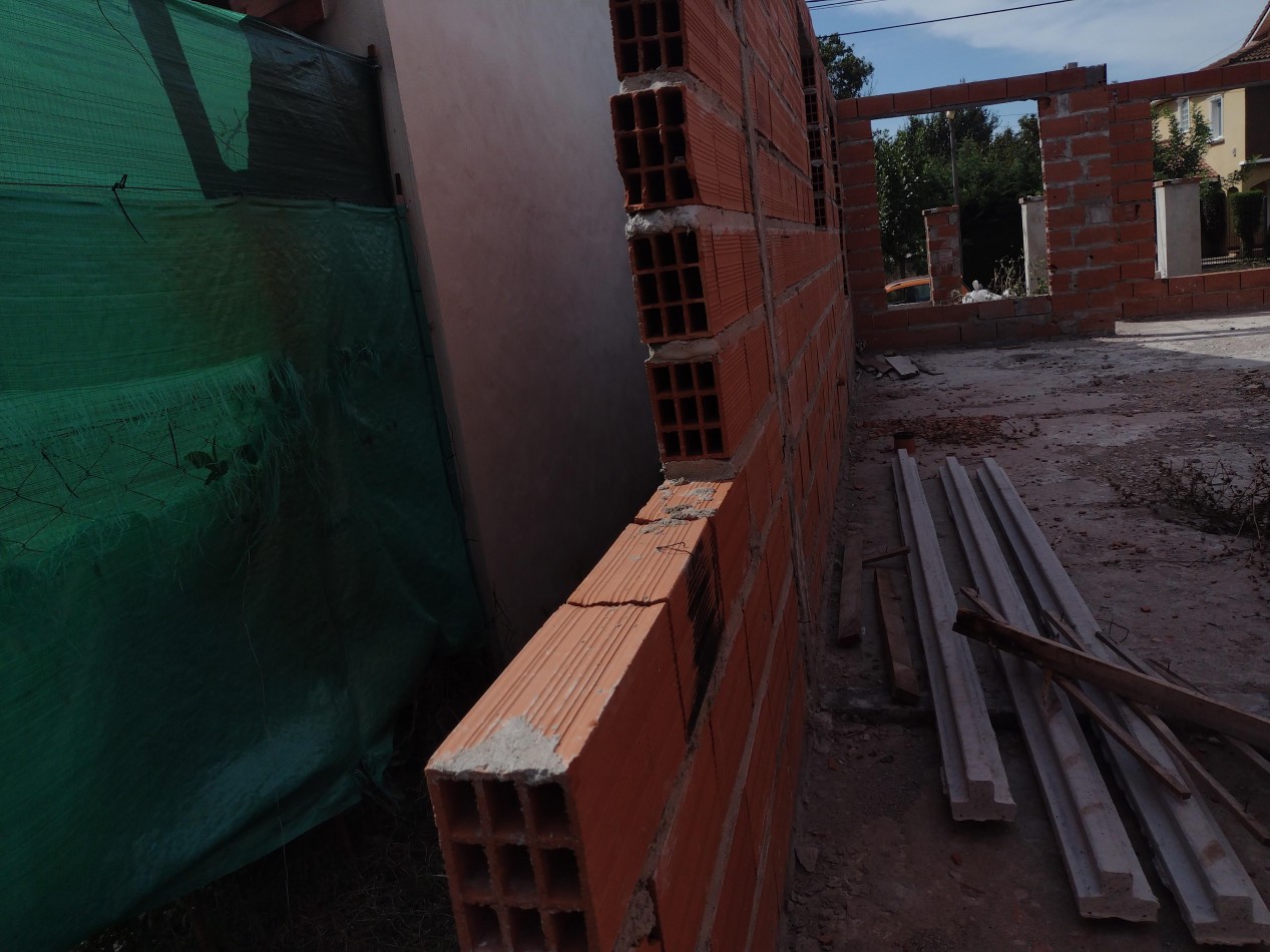 Venta de terreno con estructura