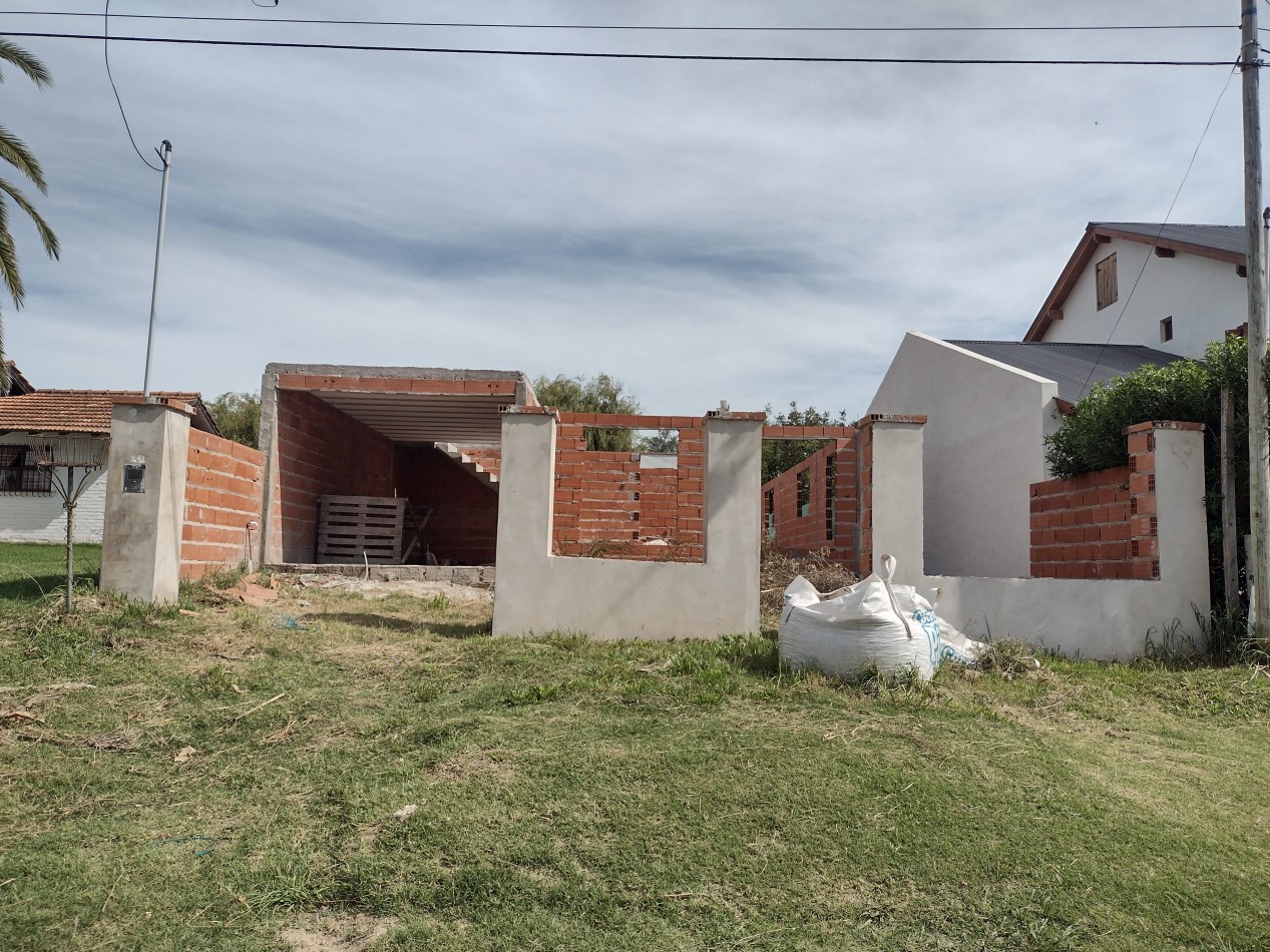 Venta de terreno con estructura