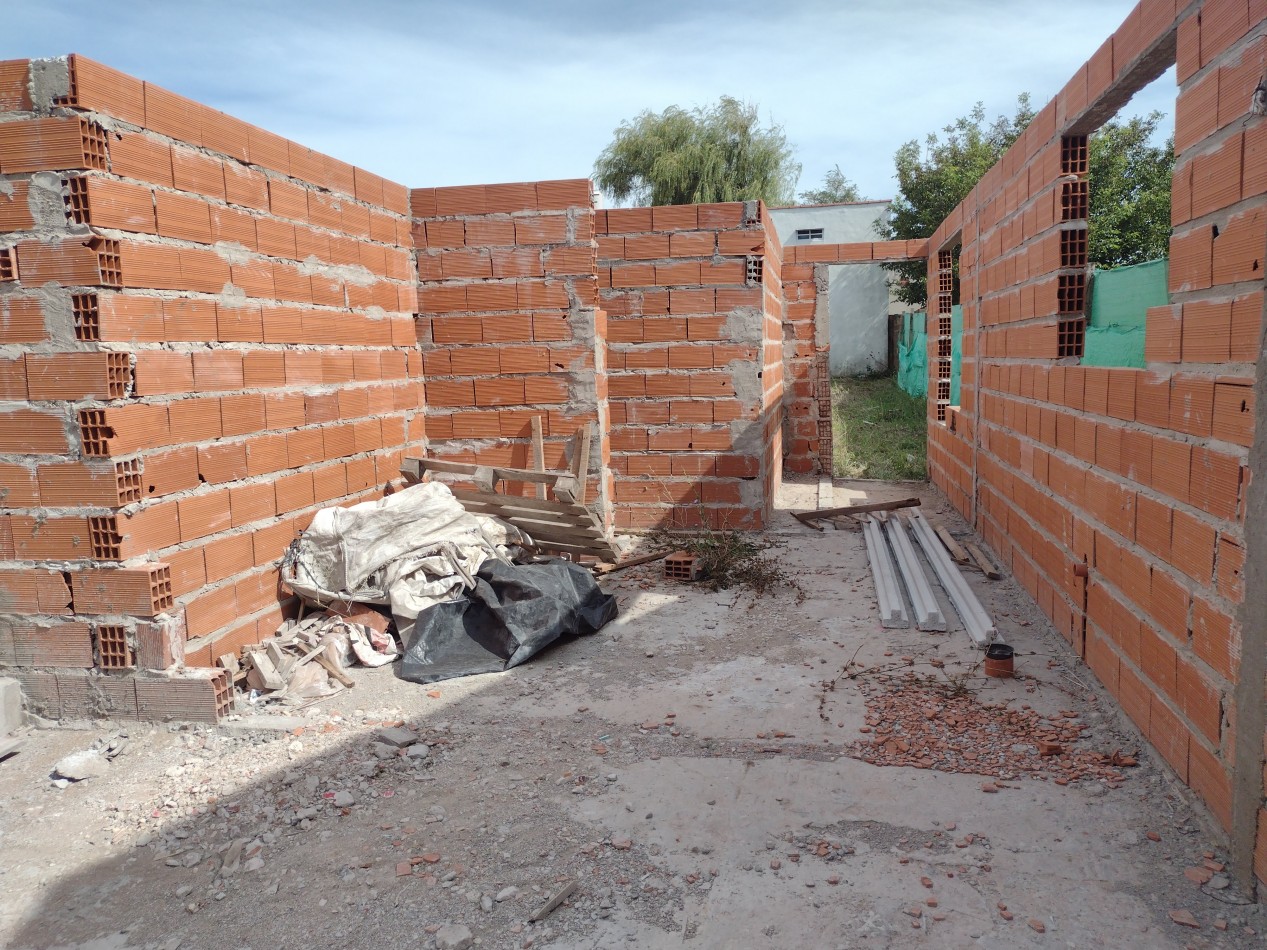 Venta de terreno con estructura