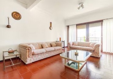 Se alquila departamento de 4 ambientes 